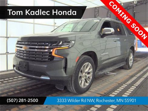 Used 2023 Chevrolet Suburban Premier image 1