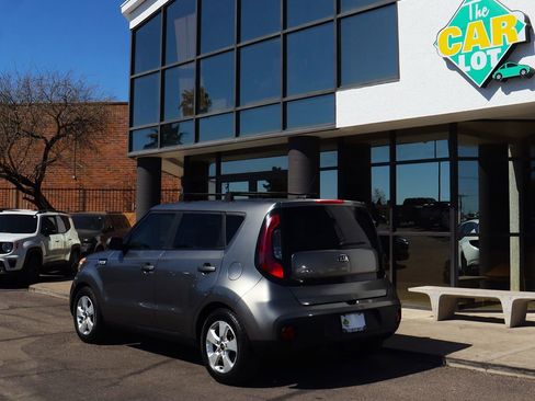 Used 2018 Kia Soul image 9