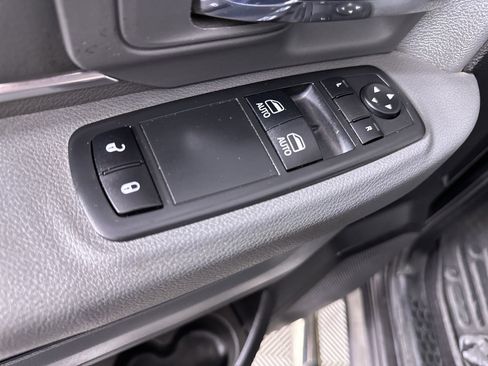 Used 2018 RAM 1500 Express image 60