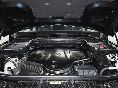 Used 2023 Mercedes-Benz GLS 450 4MATIC image 85