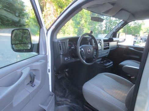 Used 2014 GMC Savana 2500 RWD image 7