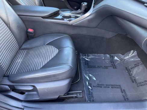 Used 2021 Toyota Camry SE w/ Carpet Mat Package (TMS) image 48