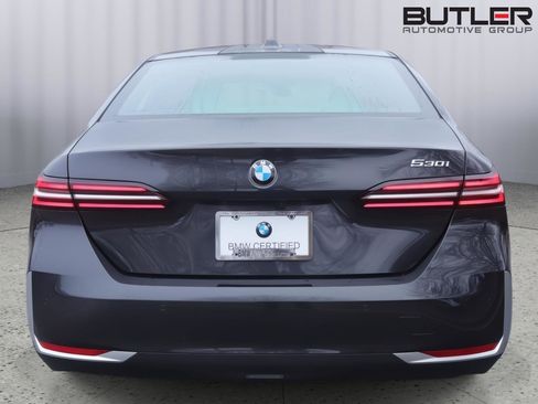Certified 2025 BMW 530i image 6