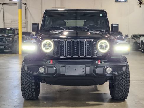 Used 2024 Jeep Wrangler Unlimited Rubicon w/ Safety Group AWD/4WD image 2