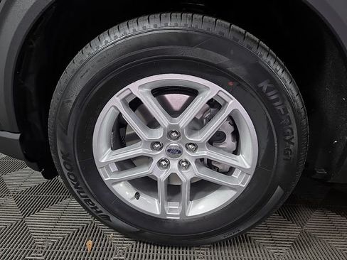 Used 2026 Ford Explorer Active w/ Active Comfort Package RWD image 8
