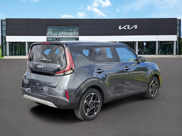 Certified 2024 Kia Soul EX FWD image 4