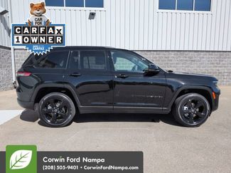 Used 2025 Jeep Grand Cherokee Limited w/ Black Appearance Package AWD/4WD video 2