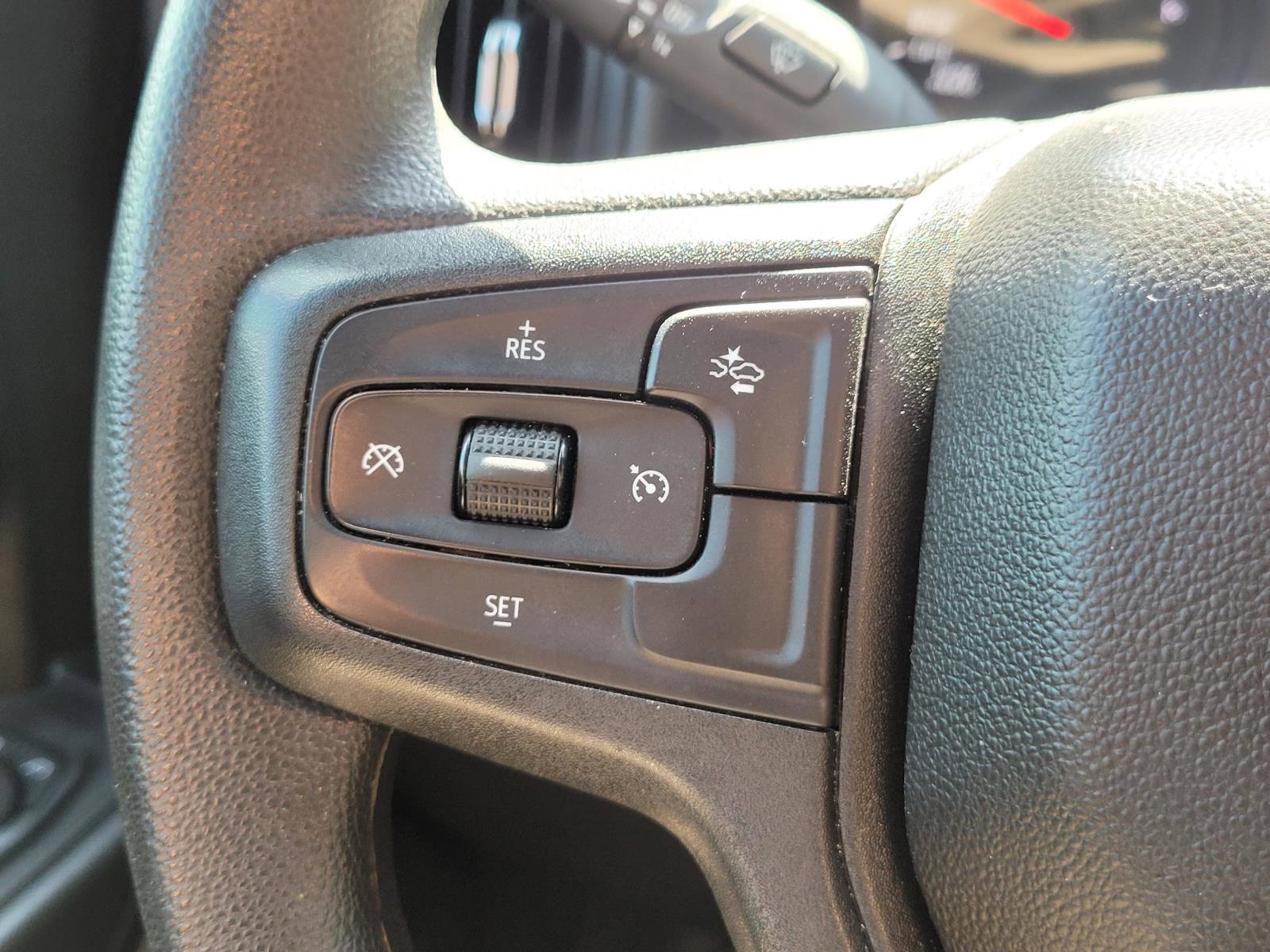 Used 2025 Chevrolet Silverado 1500 Custom RWD image 28