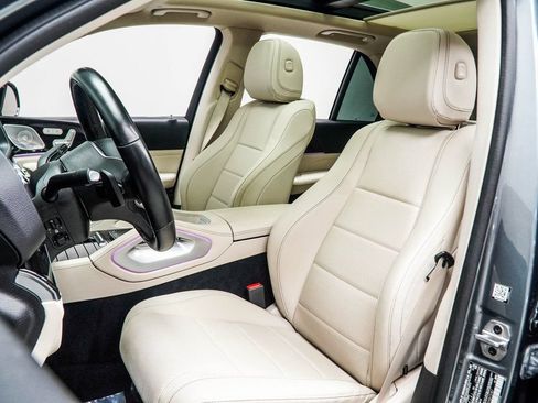 Used 2023 Mercedes-Benz GLE 450 4MATIC w/ Premium Package image 33