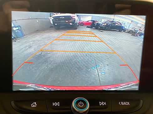 Used 2017 Chevrolet Camaro LT RWD image 10