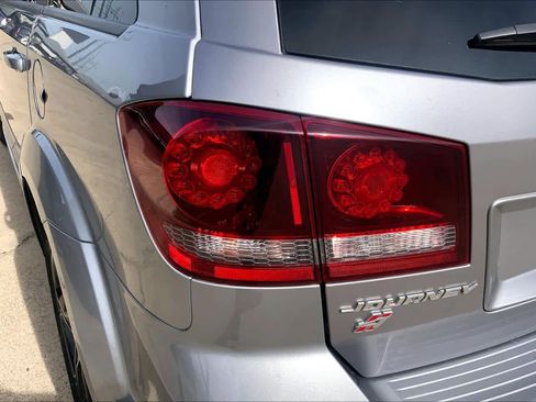 Used 2019 Dodge Journey Crossroad image 28