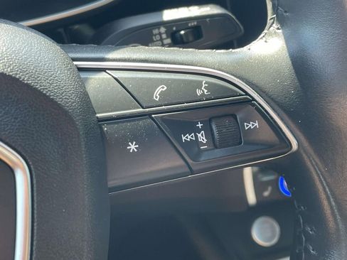 Used 2020 Audi Q3 2.0T Premium image 11