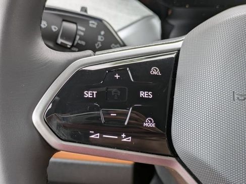 New 2025 Volkswagen ID. Buzz Pro S RWD image 28