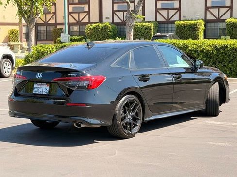 Used 2023 Honda Civic Sport image 5