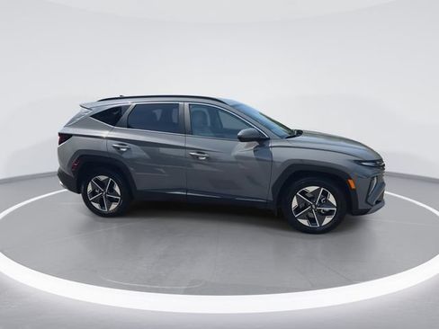 Used 2025 Hyundai Tucson SEL FWD image 9