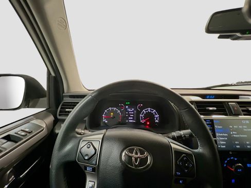 Used 2022 Toyota 4Runner SR5 Premium image 7