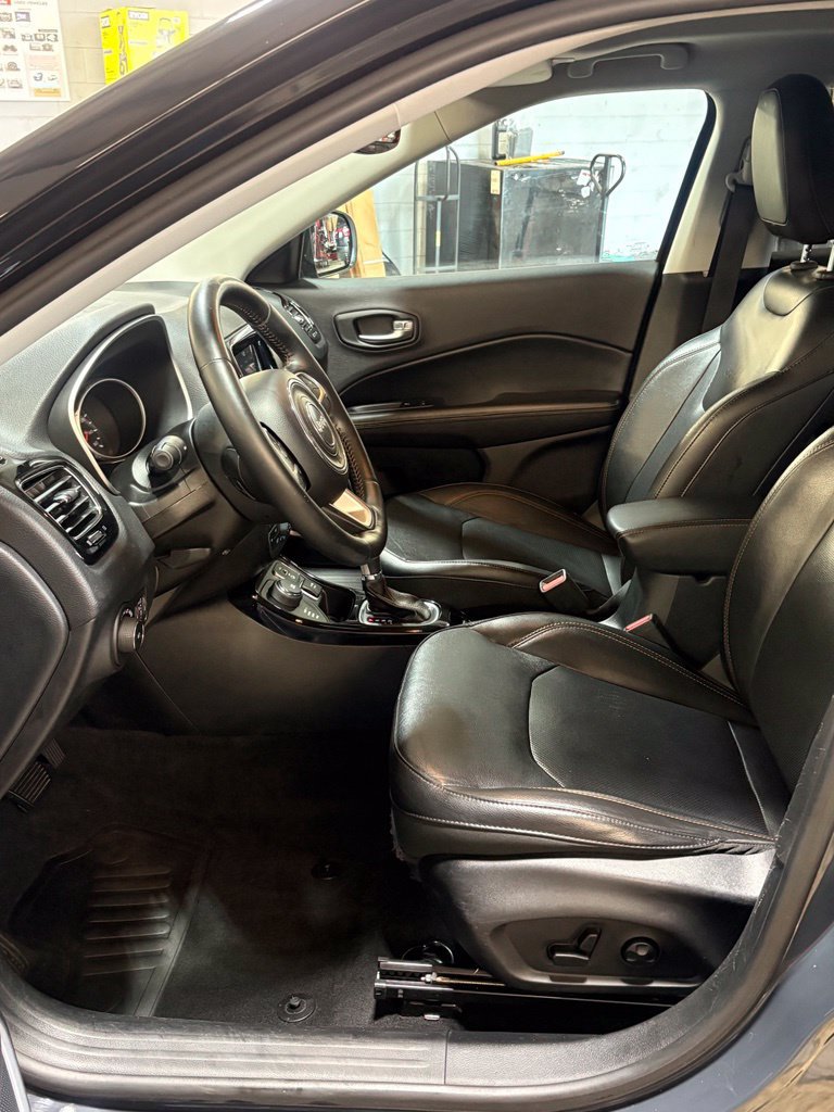 Certified 2018 Jeep Compass Limited AWD/4WD image 14
