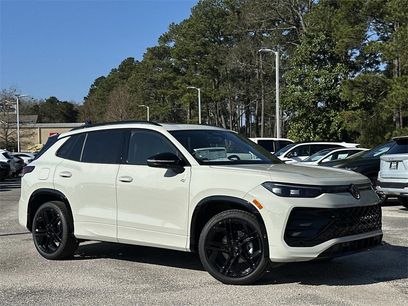 New 2026 Volkswagen Tiguan SE R-Line