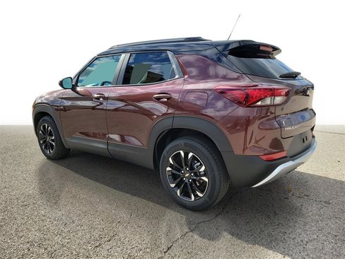 Used 2023 Chevrolet TrailBlazer LT image 3