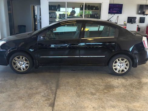 Used 2012 Nissan Sentra 2.0 S FWD image 9