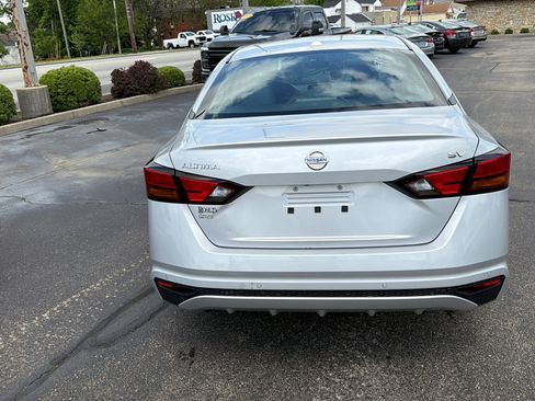 Used 2022 Nissan Altima 2.5 SV FWD image 6