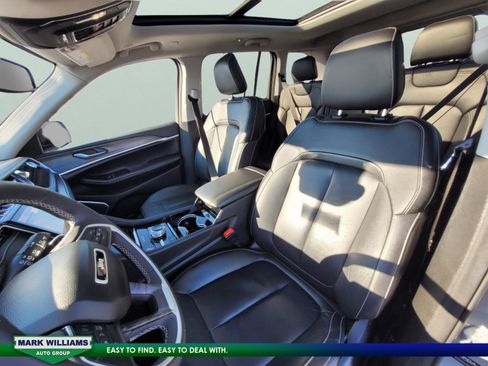 Used 2023 Jeep Grand Cherokee 4WD 4xe image 36