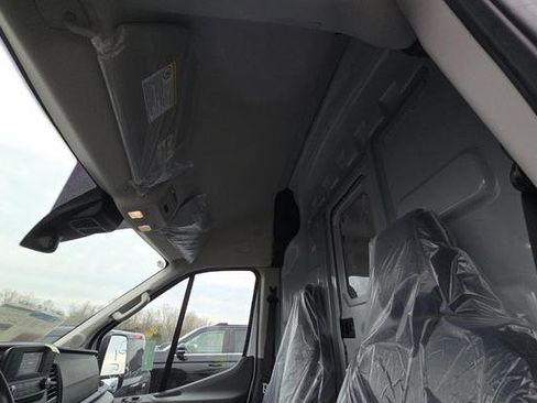 Used 2025 Ford Transit 250 148 High Roof Extended RWD image 9