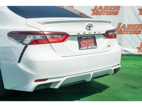 Used 2022 Toyota Camry SE FWD image 15