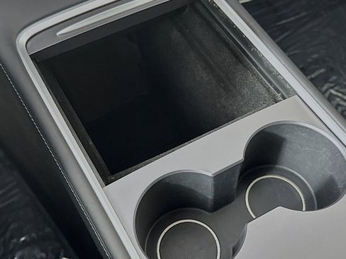 Used 2021 Tesla Model Y Long Range image 7