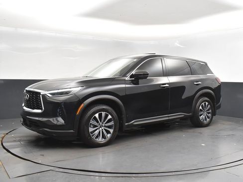 Certified 2025 INFINITI QX60 Pure image 3