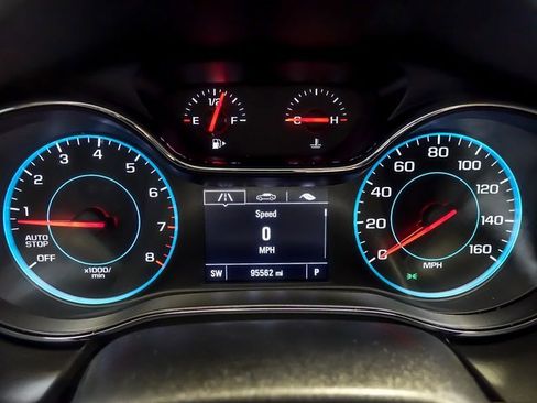 Used 2018 Chevrolet Cruze LT w/ Convenience Package image 19