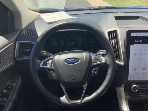 Certified 2024 Ford Edge SEL w/ Convenience Package AWD/4WD image 8