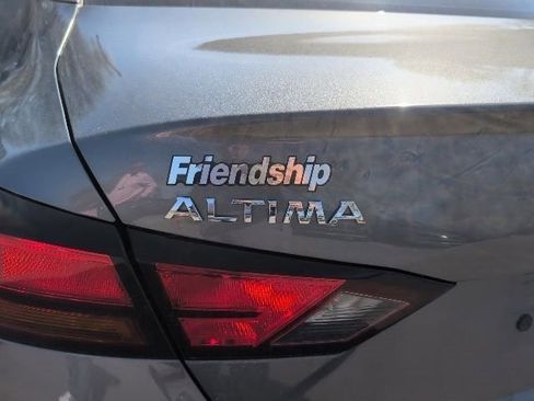 Used 2020 Nissan Altima 2.5 SR w/ Premium Package image 10