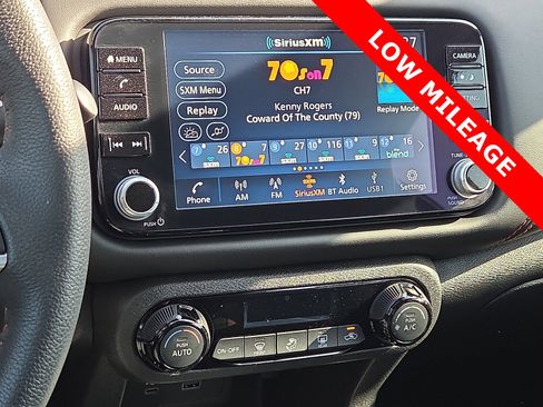 Used 2024 Nissan Kicks SR image 16