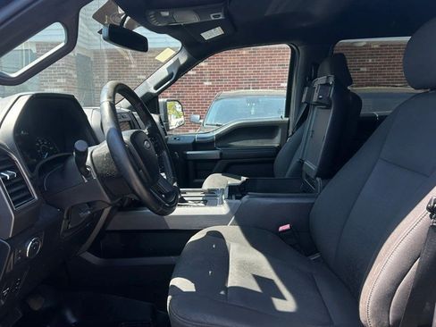 Used 2018 Ford F150 XLT w/ Equipment Group 302A Luxury AWD/4WD image 18