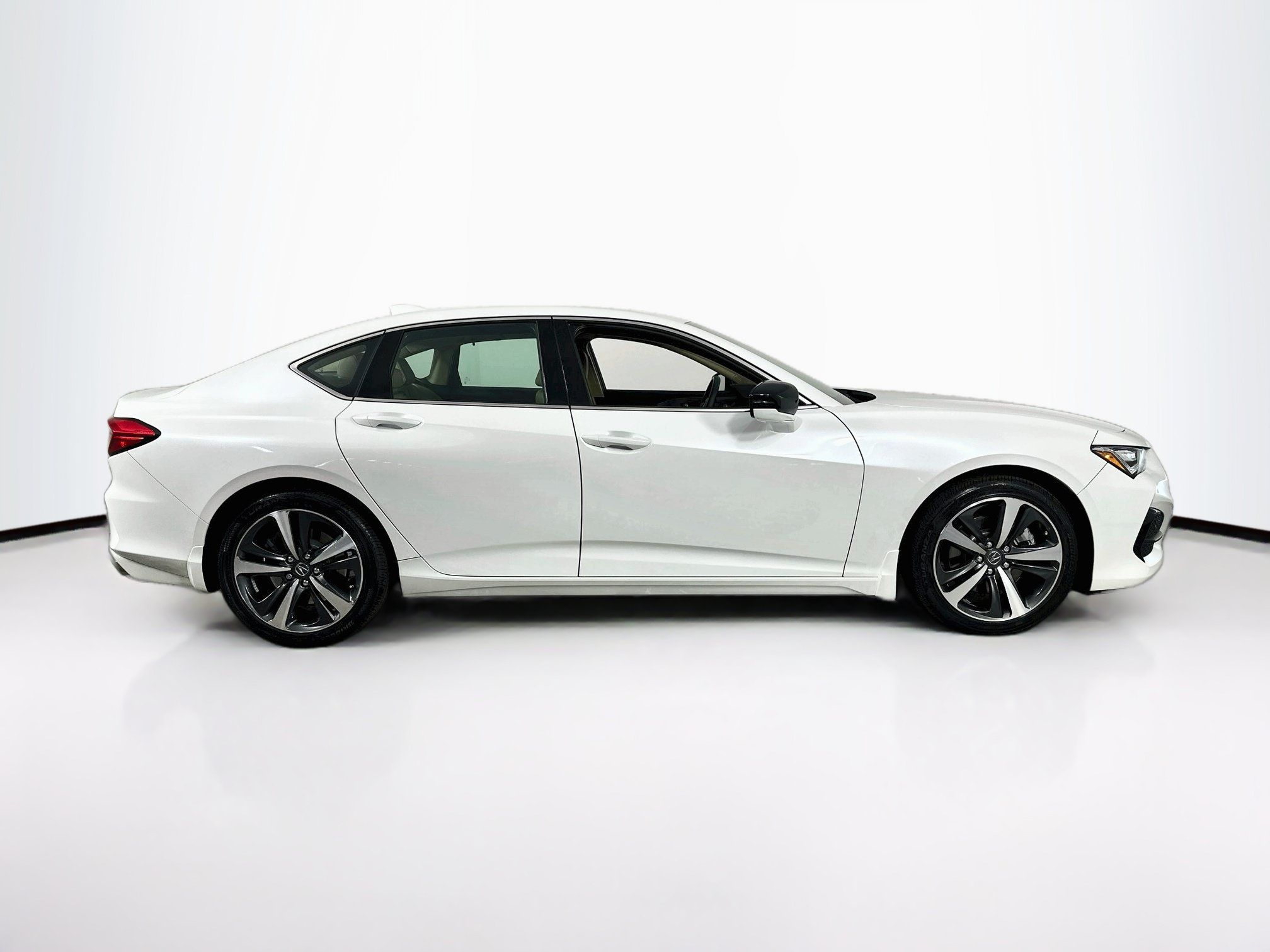 Used 2024 Acura TLX w/ Technology Package FWD image 4