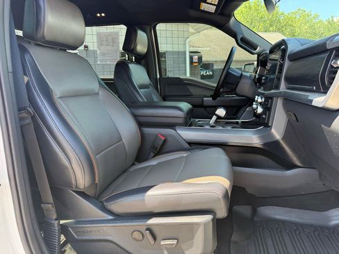 Used 2025 Ford F150 Lariat AWD/4WD image 12