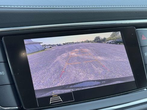 Used 2020 Buick Enclave Essence AWD/4WD image 19