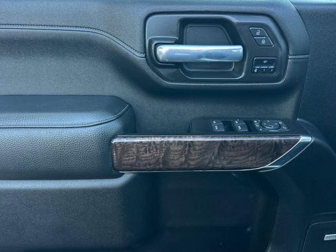 Used 2021 GMC Sierra 3500 Denali w/ Denali Ultimate Package image 11