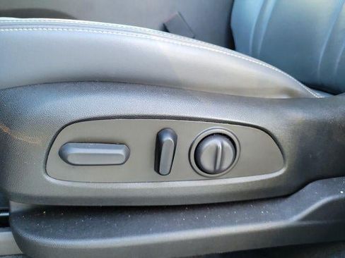 Used 2024 Buick Enclave Essence w/ Sport Touring Edition FWD image 9