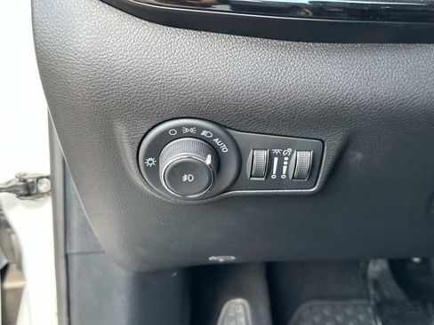 New 2025 Jeep Compass Latitude w/ Sun & Sound Group image 32