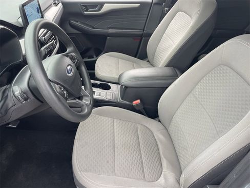 Used 2022 Ford Escape SE image 21