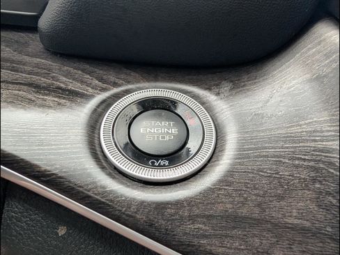 Used 2022 Jeep Grand Cherokee Limited RWD image 13