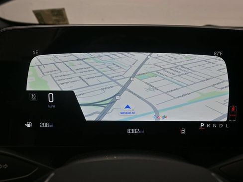 Used 2025 Chevrolet Equinox LT w/ Safety and Technology Package FWD image 13