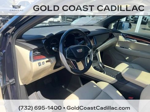 Used 2017 Cadillac XT5 Luxury w/ Driver Awareness Package AWD/4WD image 16