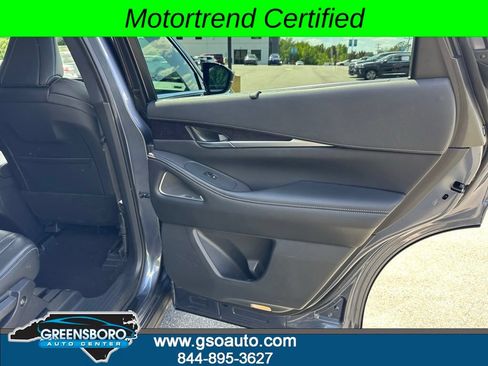 Used 2023 INFINITI QX60 Sensory w/ Cargo Package AWD/4WD image 17
