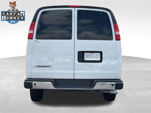 Used 2024 Chevrolet Express 3500 LT w/ LT Preferred Equipment Group RWD image 12