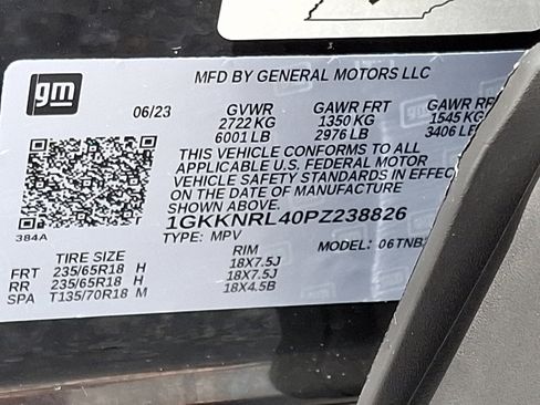 Used 2023 GMC Acadia SLE w/ Driver Convenience Package image 27