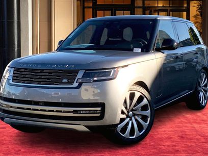 New 2025 Land Rover Range Rover SE