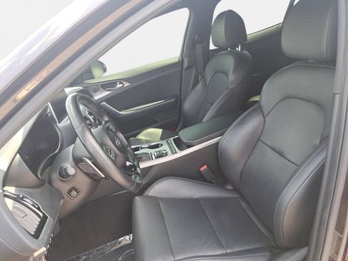 Used 2020 Kia Stinger GT1 AWD/4WD image 15